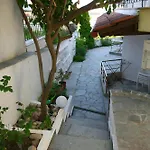 Ξενοδοχείο με διαμερίσματα Anatoli Polichrono 3*