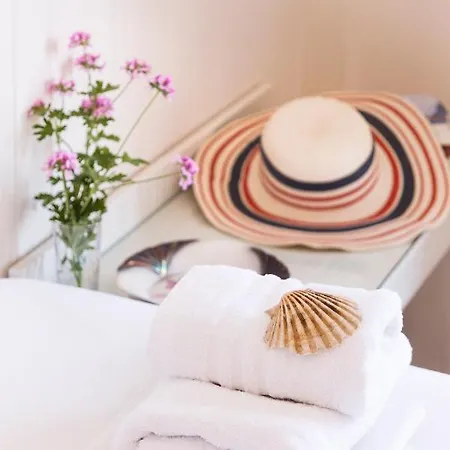 Anatoli Polichrono شقة فندقية