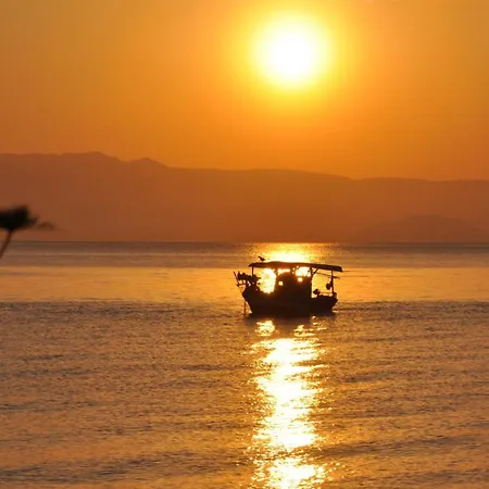 شقة فندقية Anatoli Polichrono