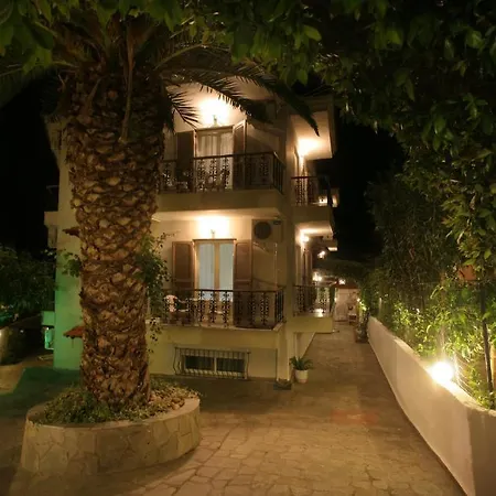 Anatoli Polichrono 3* بوليخرونو