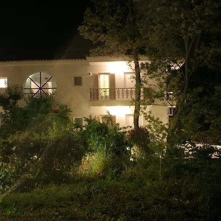 Anatoli Polichrono شقة فندقية بوليخرونو